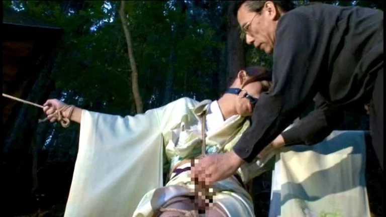 CMN-095 奈落のニューハーフ アナル羞虐履歴書2 七瀬真琴 Tied 120分 Nanase Makoto Transsexual