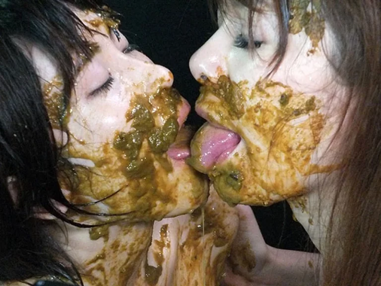 VRXS-141 糞接吻 甲斐ミハル 並木つかさ レズ Coprophagy 放尿 スカトロ Defecation Scat