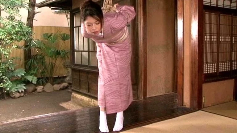 CMN-034 雪乃みお調教ドキュメント もち肌浣腸巨乳崩壊 雪乃みお SM シネマジック Yukino Mio 爆乳 Enema