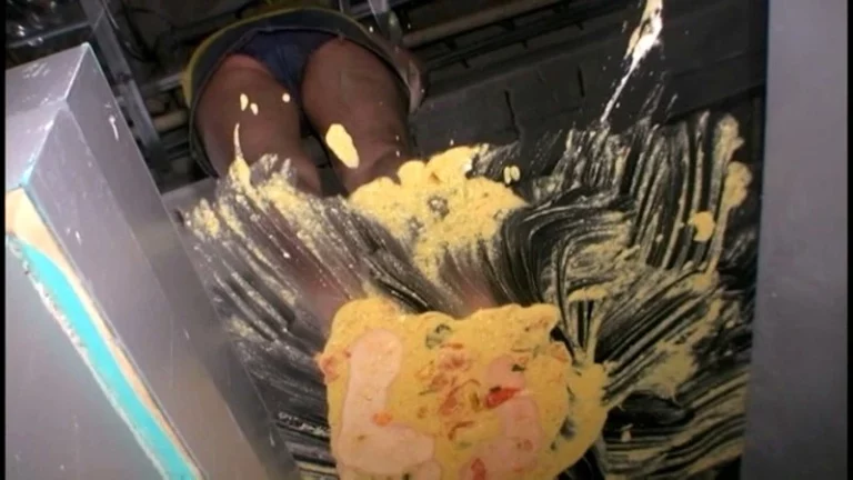 VRXS-006 糞砕 クラッシュ Scat Fetish Vomiting 脱糞 ブーツ・パンプス（フェチ）