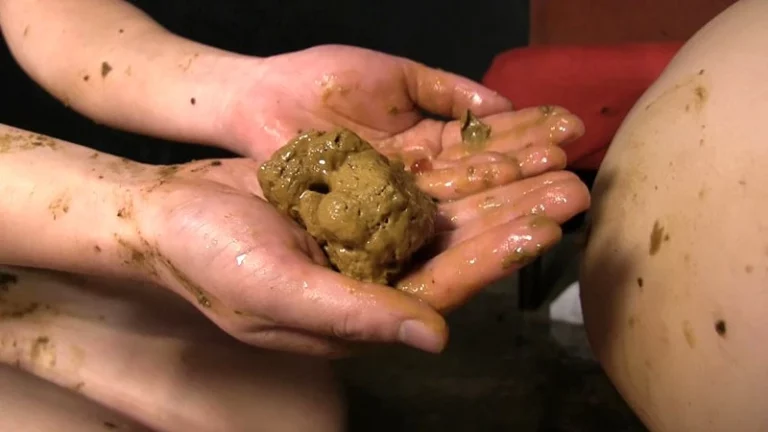 VRXS-068 糞接吻 120分 食糞 深海 Defecation Scat