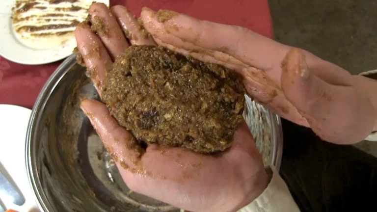 VRXS-077 脱糞レストラン メイド系 V＆R 紫月いろは 深海 Scat