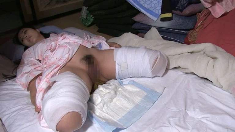 VRXS-095 異常性愛スカトロドラマ 背徳の母娘糞 脱糞 母親 Lesbian Scat