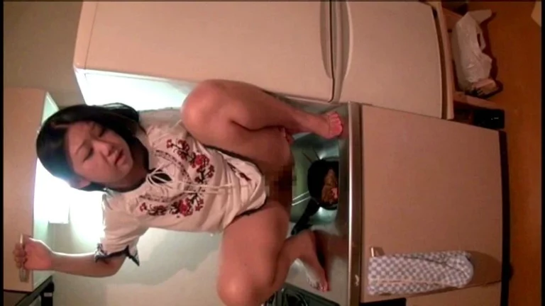 ODV-290 オタク女子大生の大量脱糞と日々の激臭アナル遊び スカトロ 120分 Amateur Scat