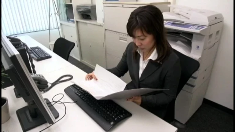 ODV-348 運送会社『大塚急便』 女子社員たちの休日社内脱糞 スカトロ 田村奈月 Ol Scat