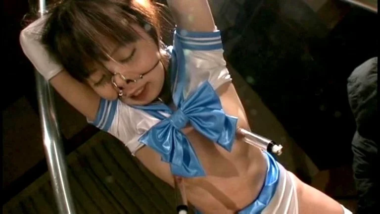 CMV-052 SM淫魔大戦 ○女退魔師くいこみ木馬地獄股間しごき Serizawa Tsumugi シネマジック Tied 拷問・ピアッシング Bondage