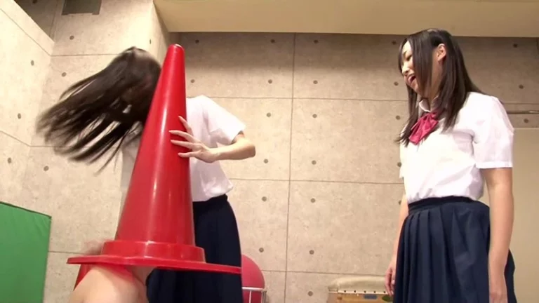 NFDM-289 地味子の金殺し イジメられっ子にすらイジメられてしまうミジメな僕 Minami Hirahara Love Saotome Slut Footjob Uniform 平原みなみ フリーダム コスチュームSaotome Rabu Hirako Chika