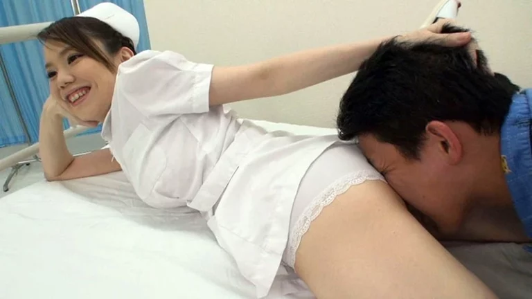 DMOW-080 激臭 爆音 おなら責め 2 痴女 Sister 小司あん Facesitting 坂本ゆり 月美弥生 その他フェチ