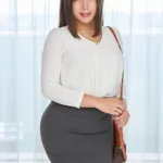 HJMO-449 Suzuki Satomi 極小ビキニ人妻が拘束オイルマッサージでイキ我慢！喘ぎ声漏れたらデカチン即ハメ！イっても終わらない追撃 Hajime Kikakuピストン痙攣アクメ