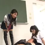 QRDA-102 強く美しく美脚女王のペット脚責め調教 瑠伊女王様 Queen Tied Ol Boots Kui-nro-do Piss Drinking